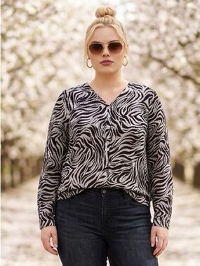 GUC Truffles SZ XL Black/Taupe/White Zebra Print Button-Front Blouse/Bust 50”